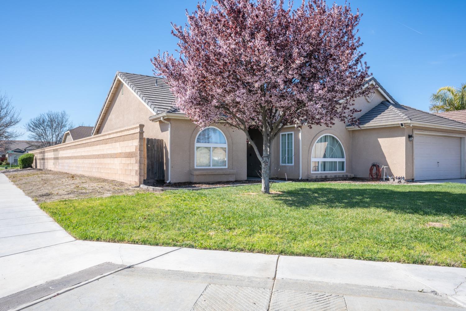 535 Lexington Court
