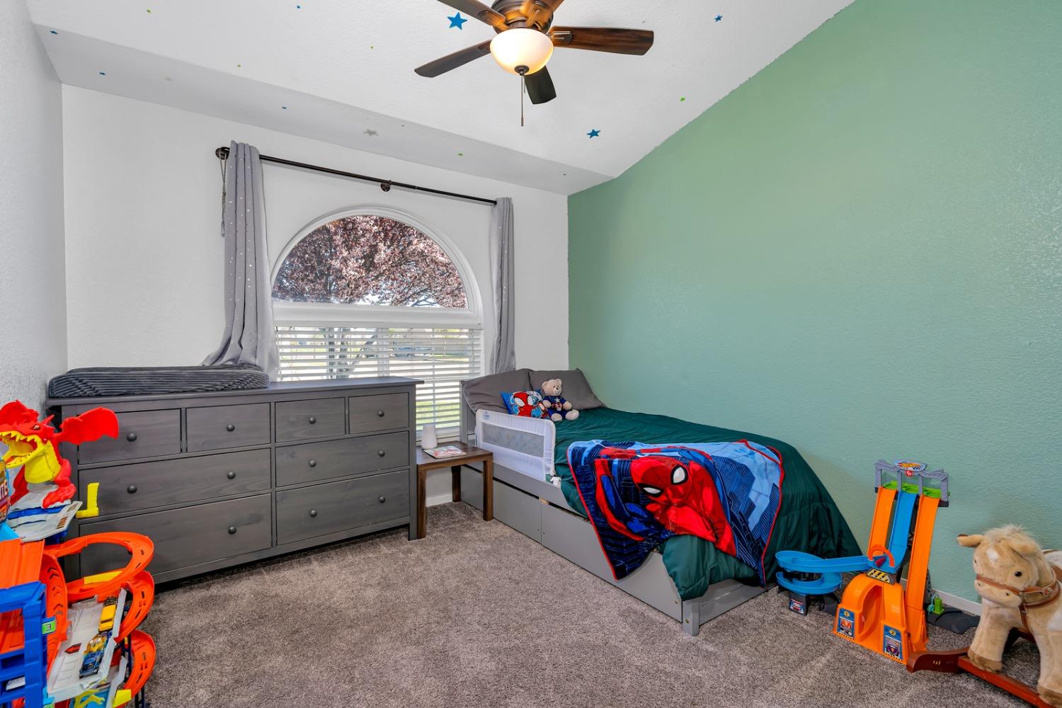 535 Lexington Court