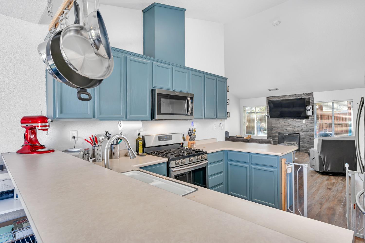 535 Lexington Court