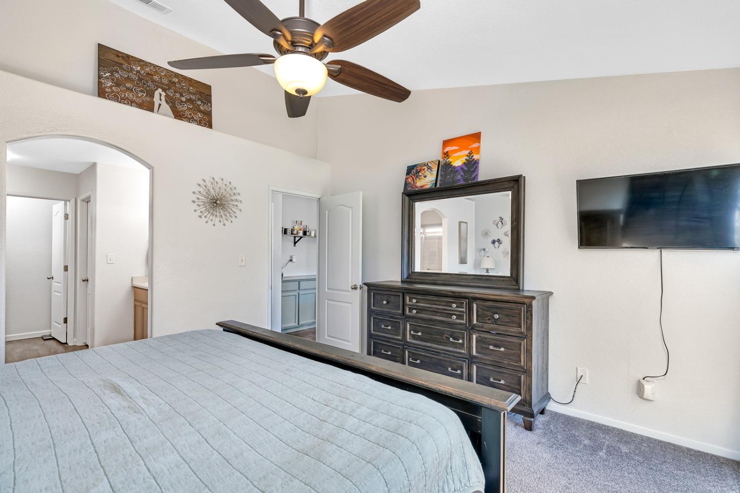 535 Lexington Court