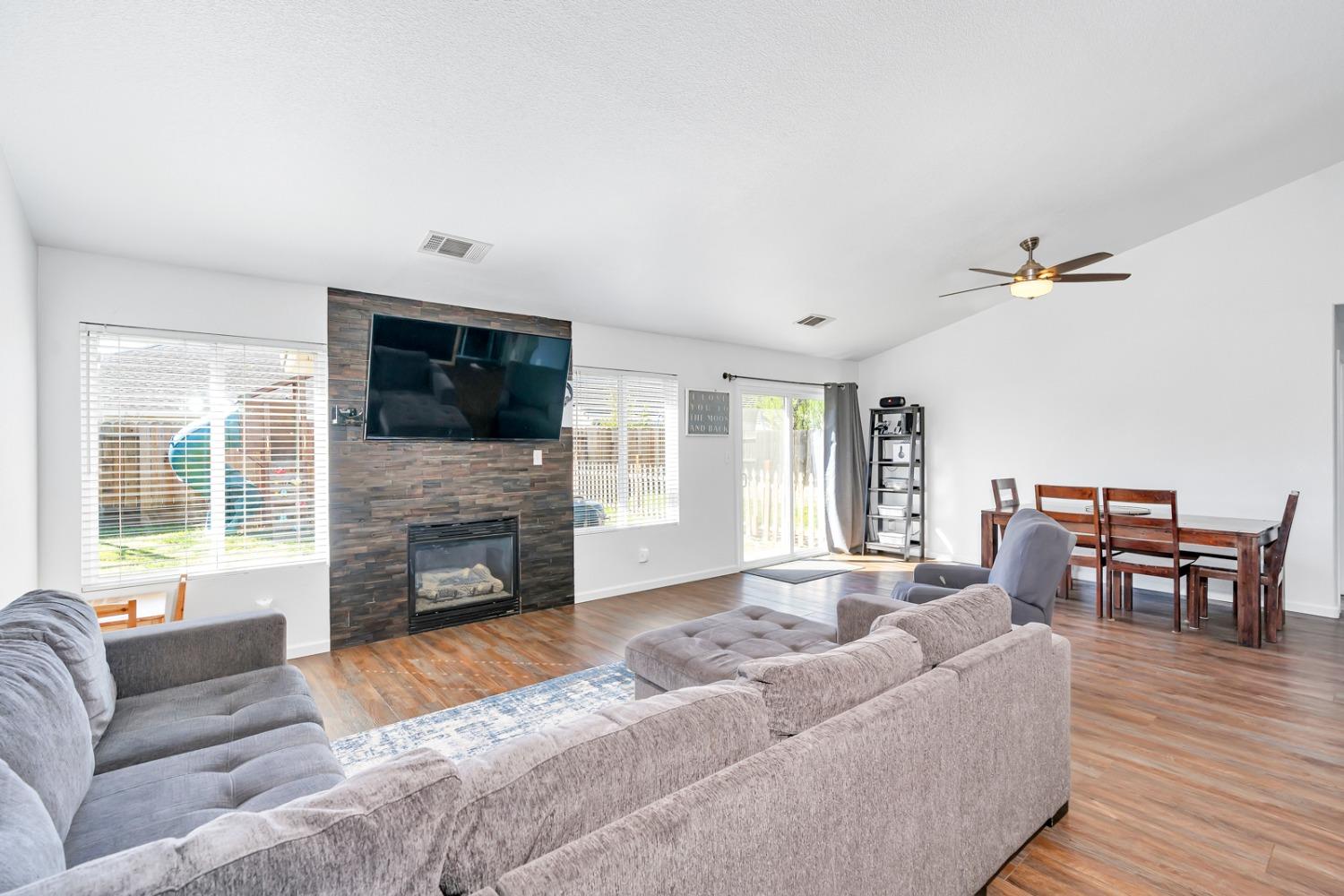 535 Lexington Court