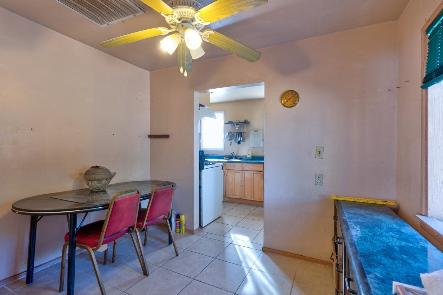 515 W 10th Street