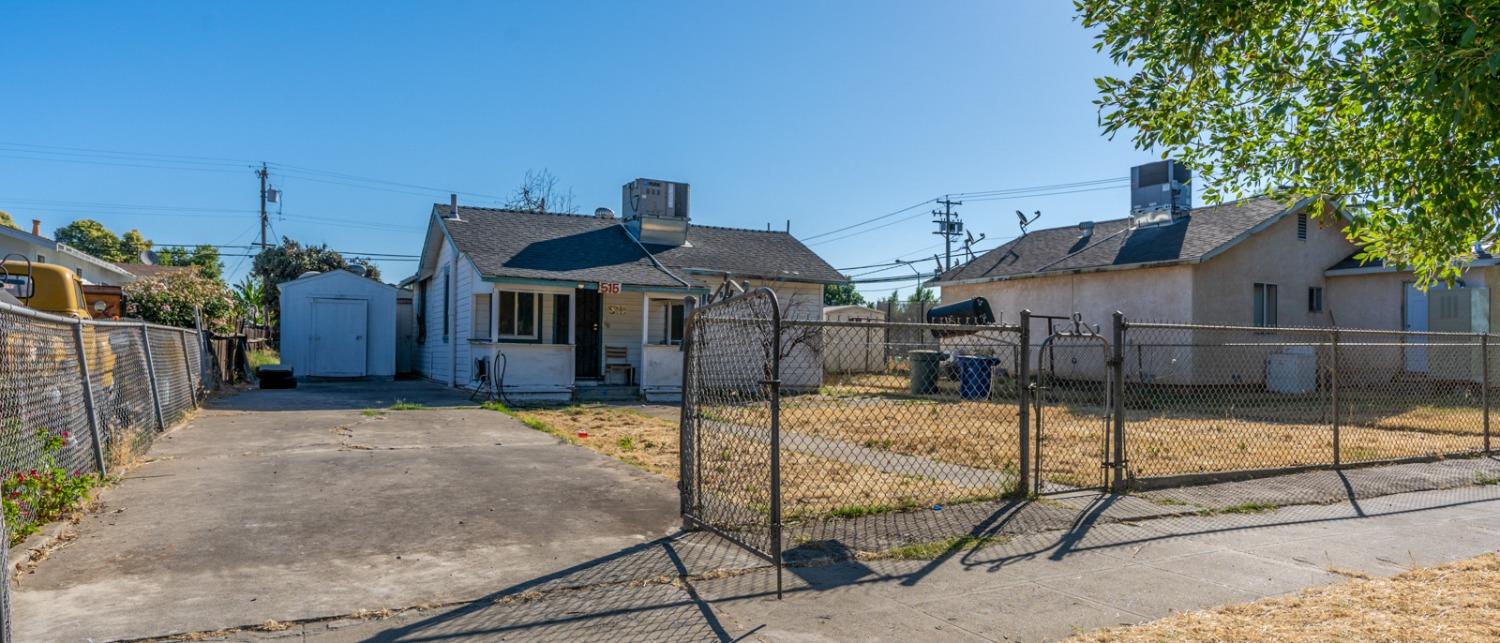 515 W 10th Street