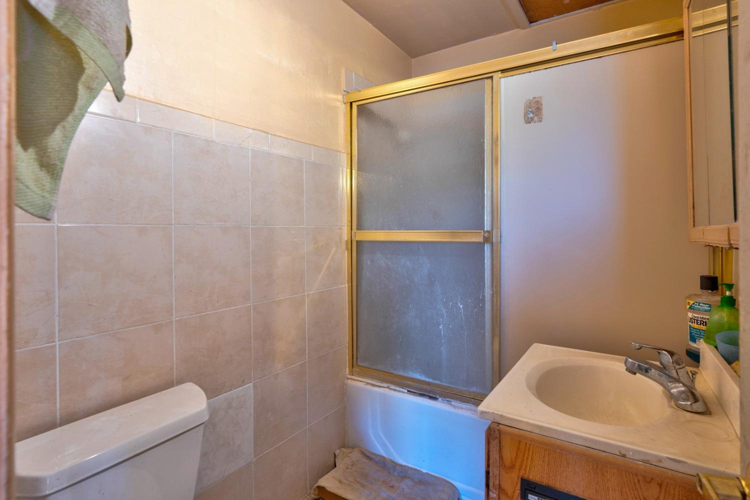 515 W 10th Street