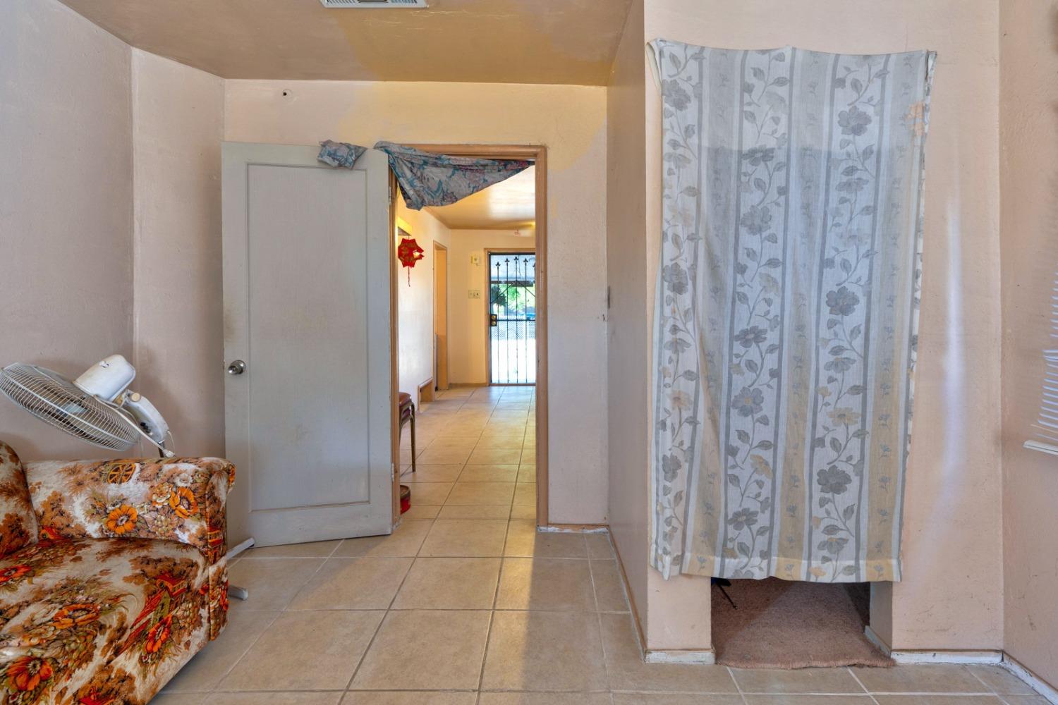515 W 10th Street
