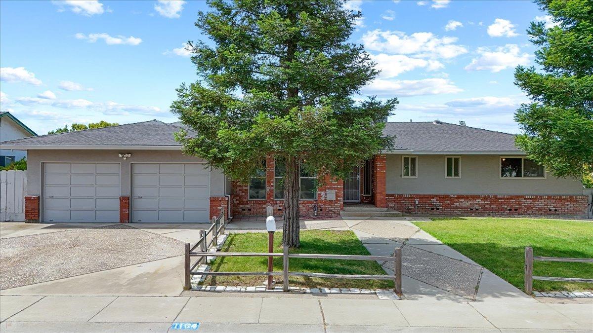 1164 Sapphire Way