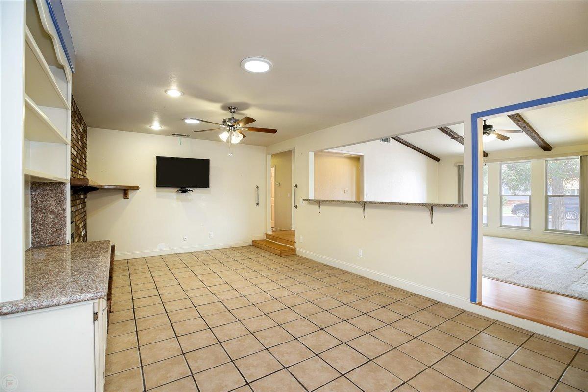 1164 Sapphire Way
