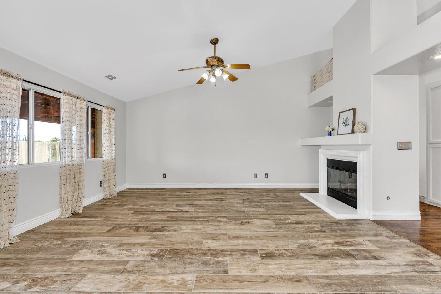 2083 Hastings Drive