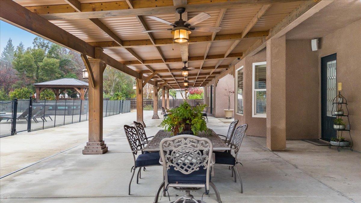 5220 Queen Elizabeth Drive