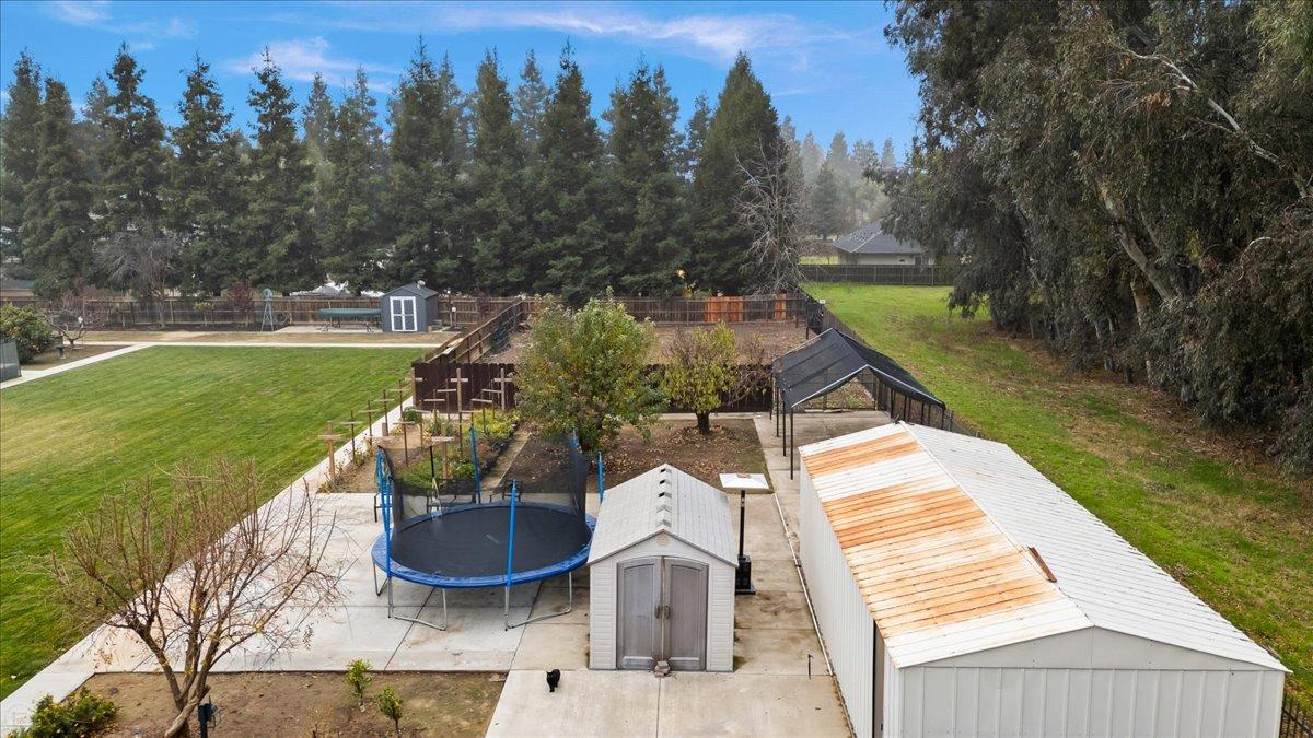 5220 Queen Elizabeth Drive