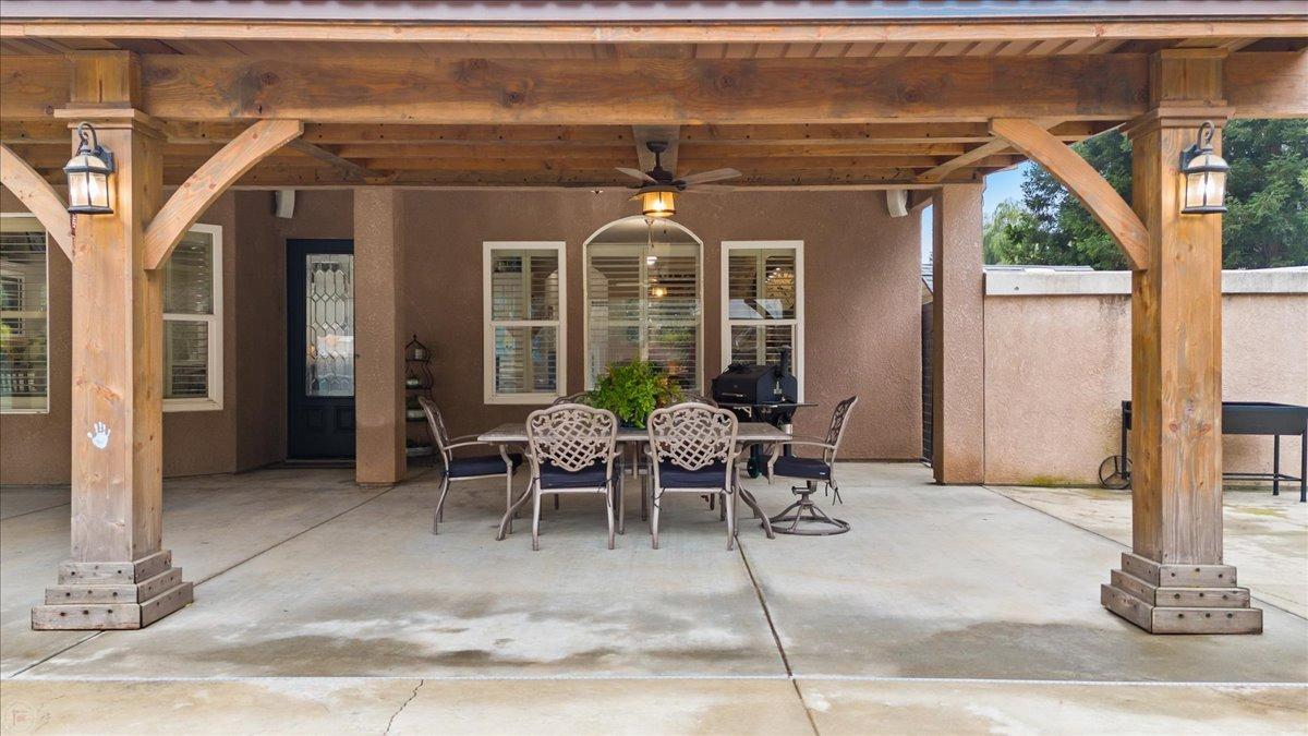 5220 Queen Elizabeth Drive