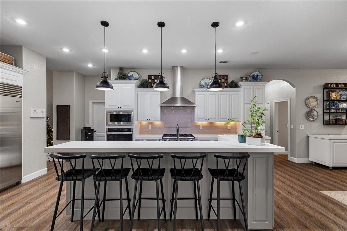 5220 Queen Elizabeth Drive