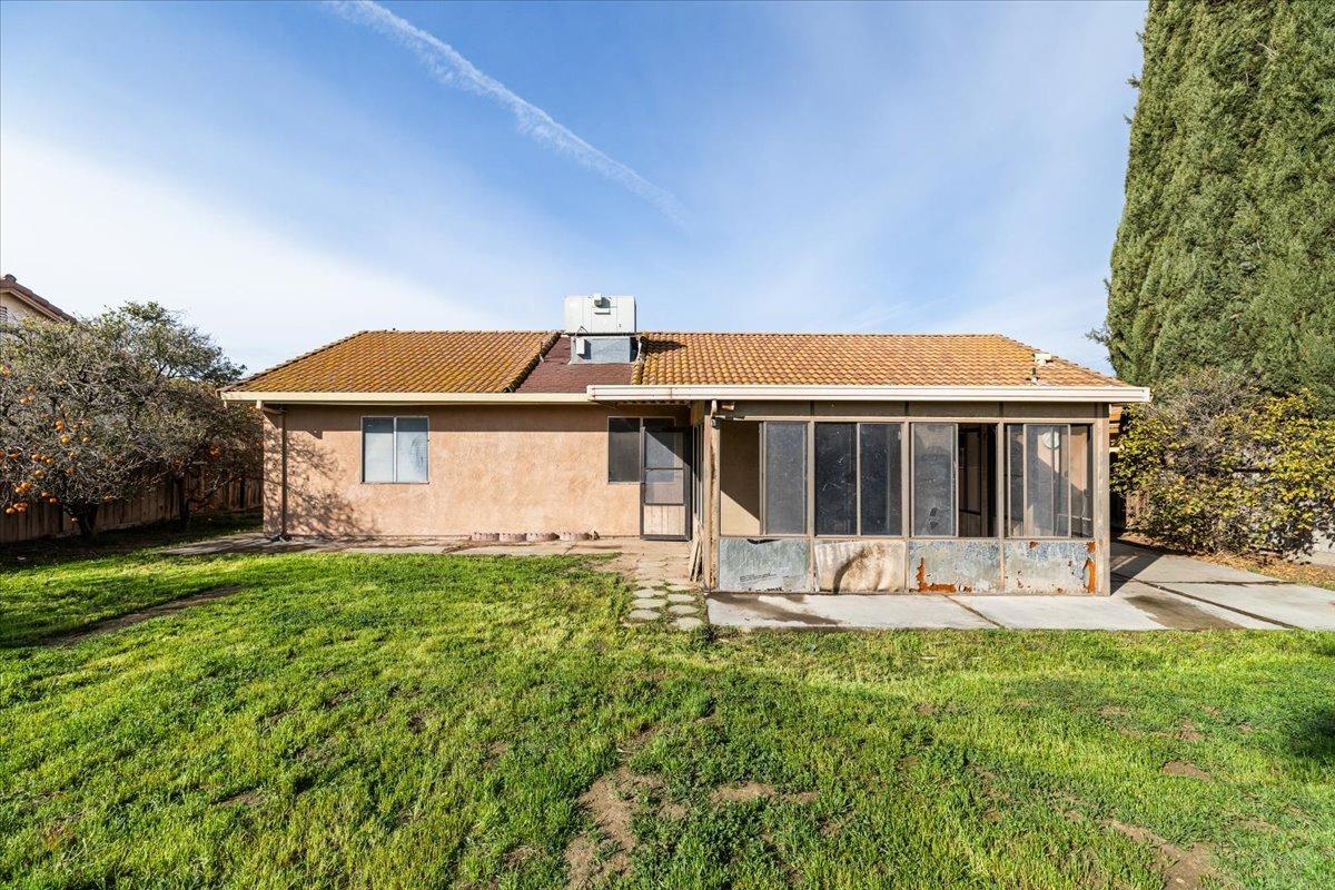 760 Meadowlark Avenue