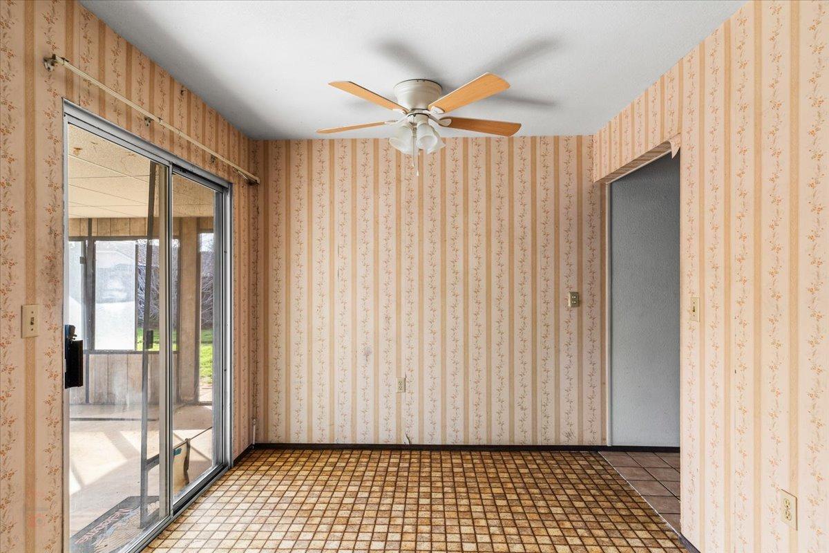 760 Meadowlark Avenue