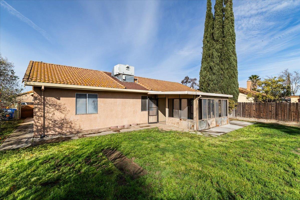 760 Meadowlark Avenue