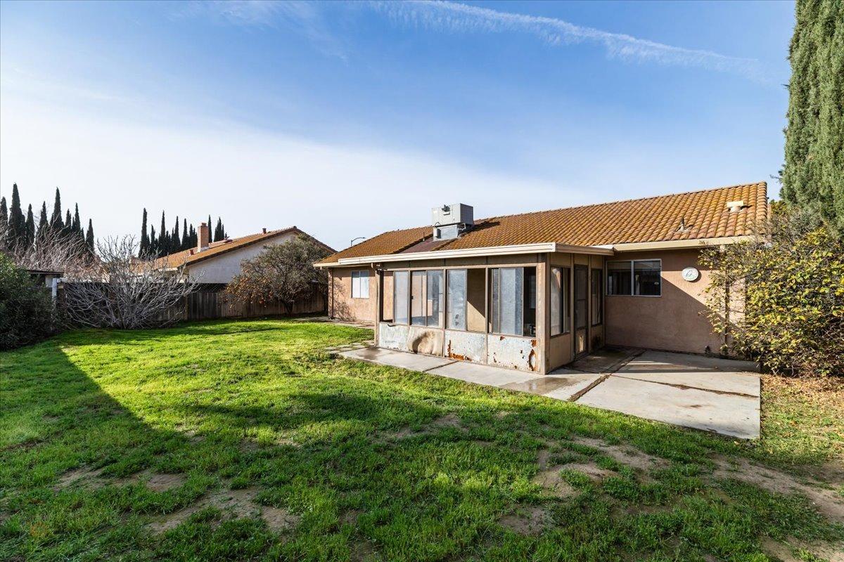 760 Meadowlark Avenue