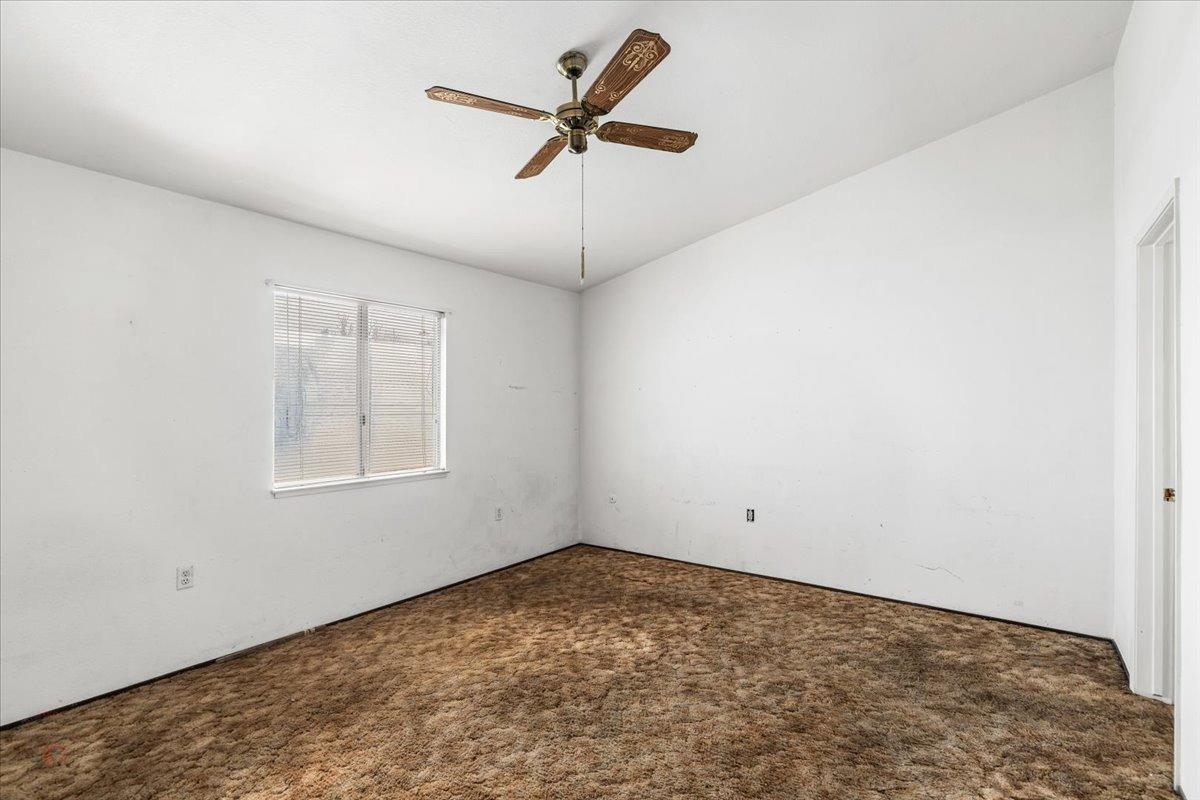 760 Meadowlark Avenue
