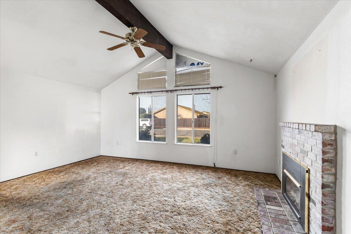 760 Meadowlark Avenue
