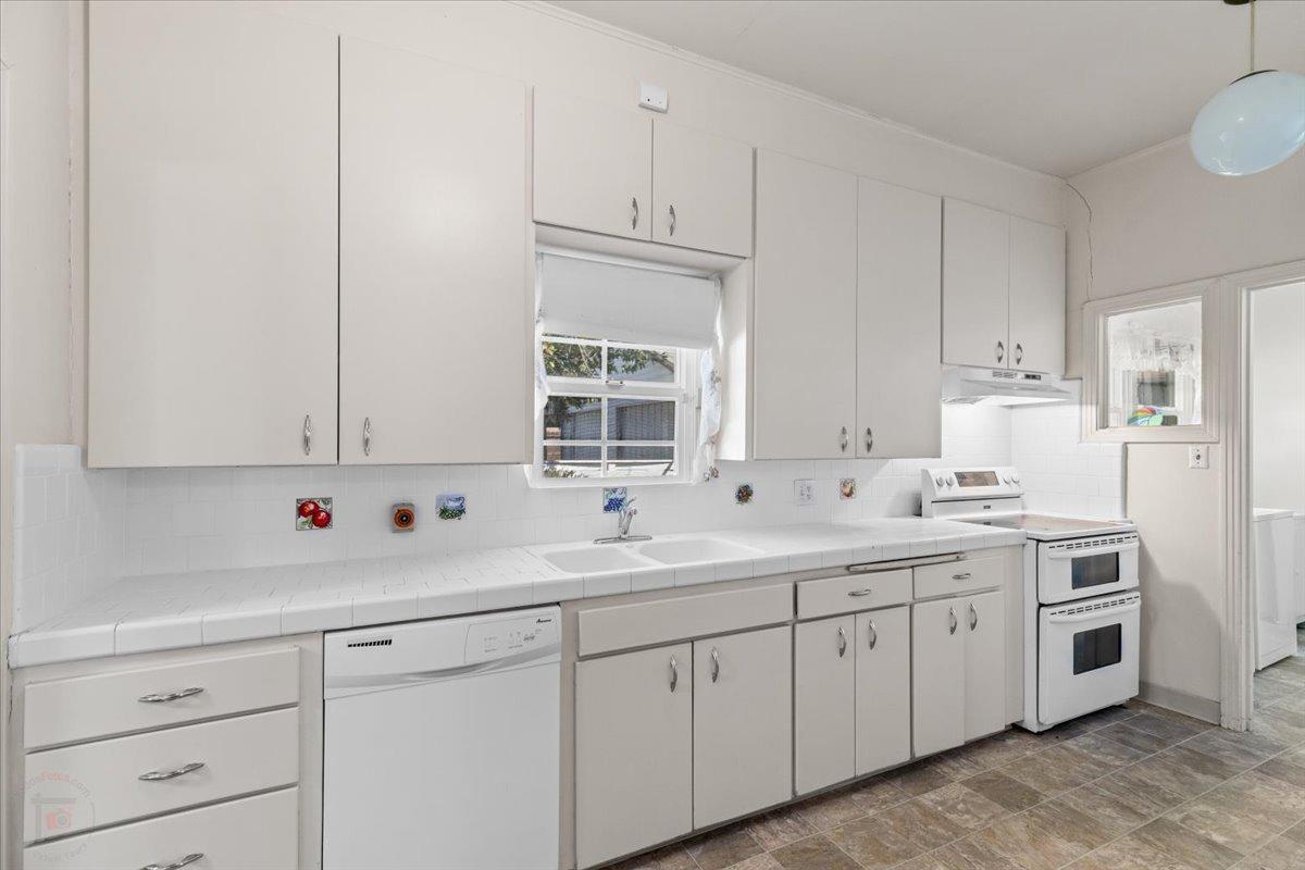 124 W K Street