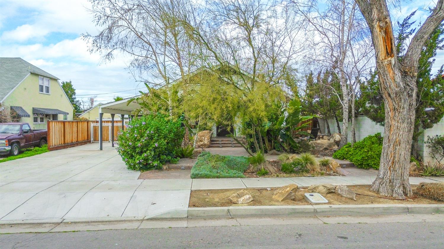 542 Adams Avenue