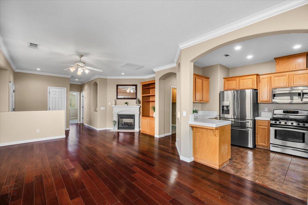 809 El Tesoro Lane