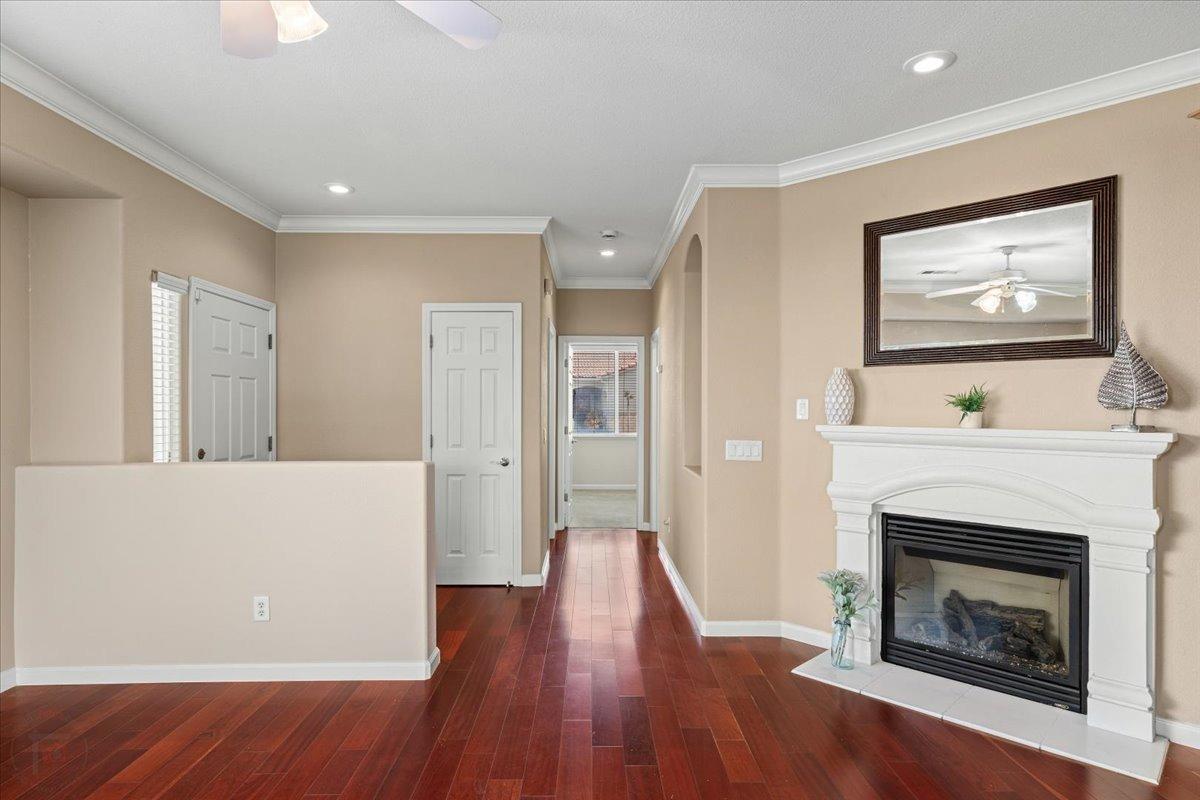 809 El Tesoro Lane