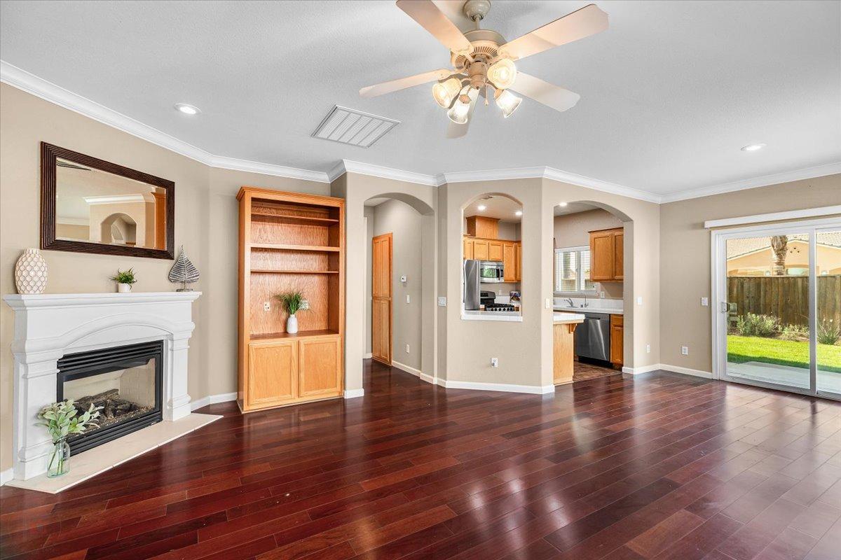 809 El Tesoro Lane