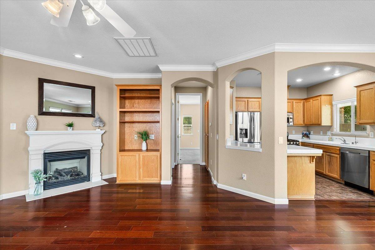 809 El Tesoro Lane