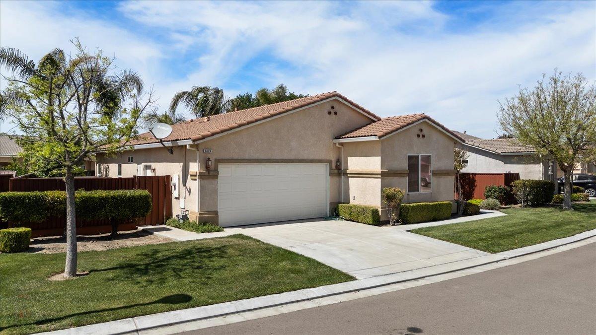 809 El Tesoro Lane