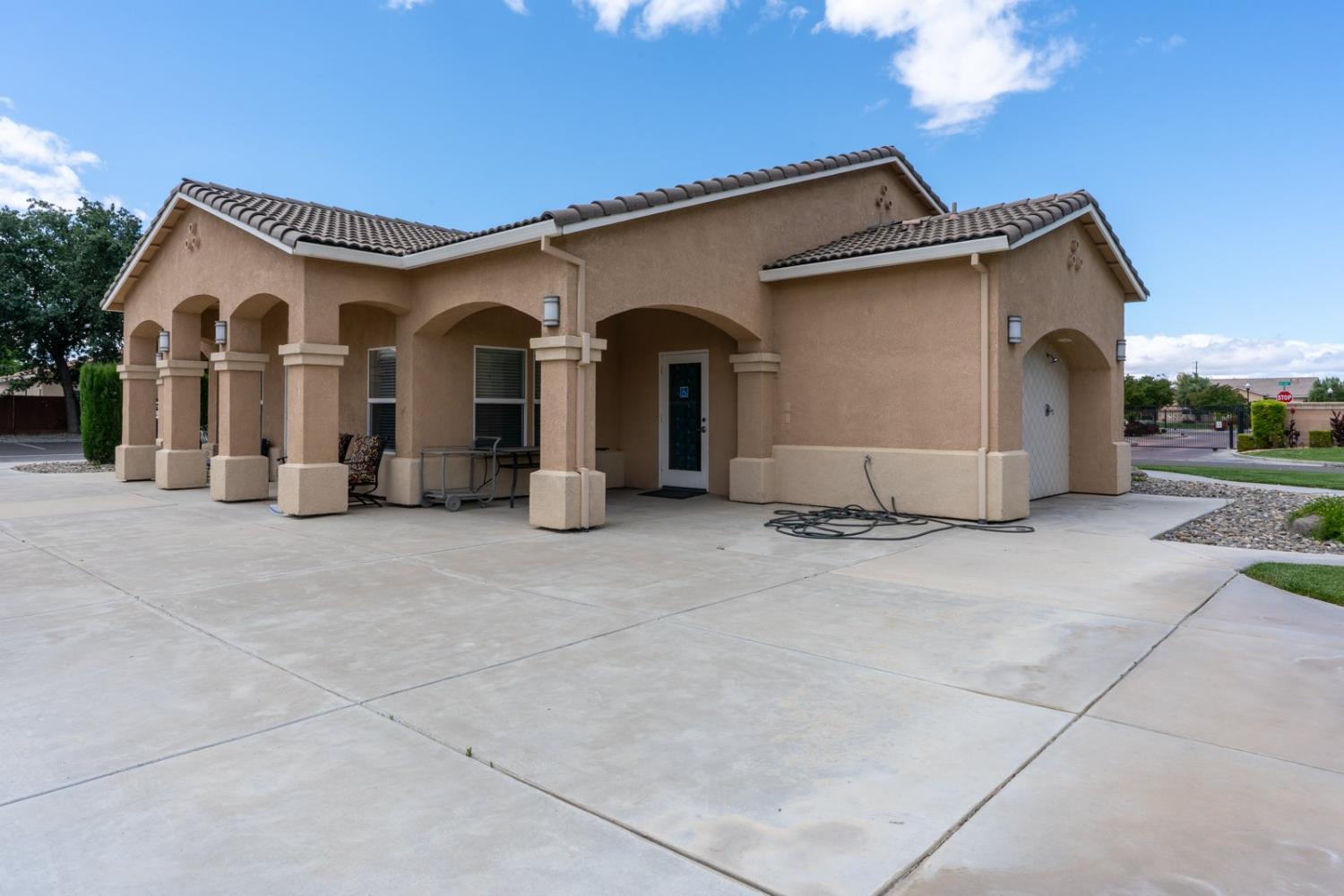 3008 La Vina Circle
