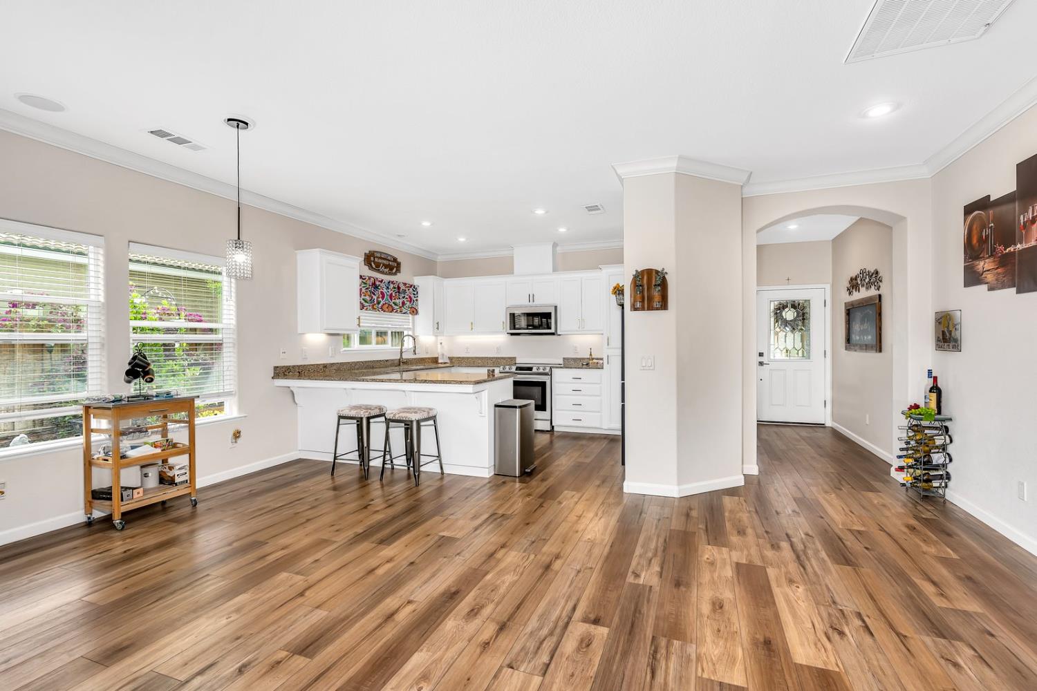 3008 La Vina Circle