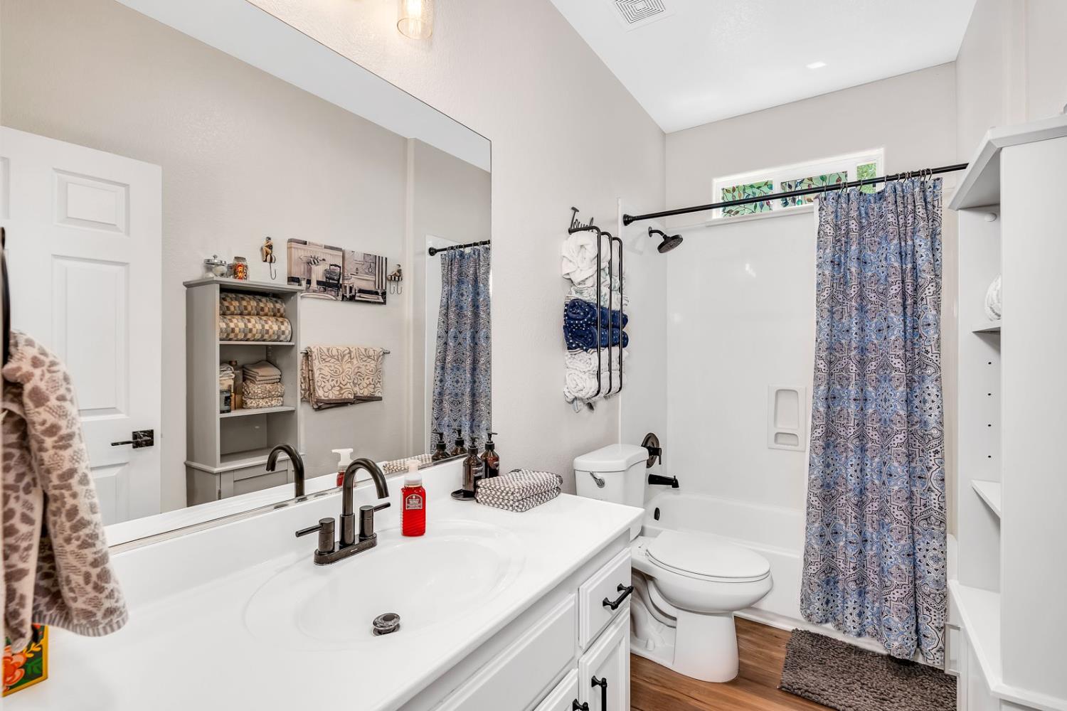 3008 La Vina Circle