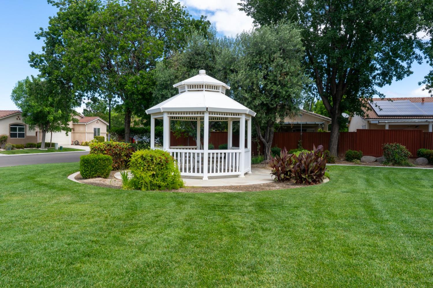 3008 La Vina Circle