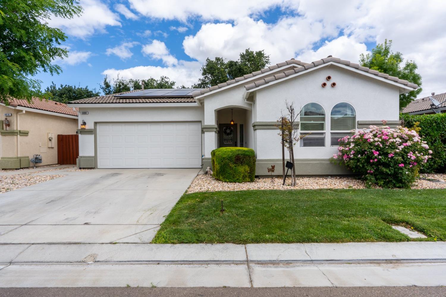 3008 La Vina Circle