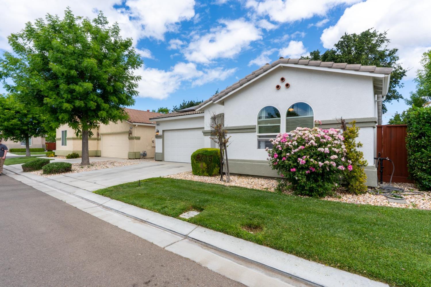 3008 La Vina Circle