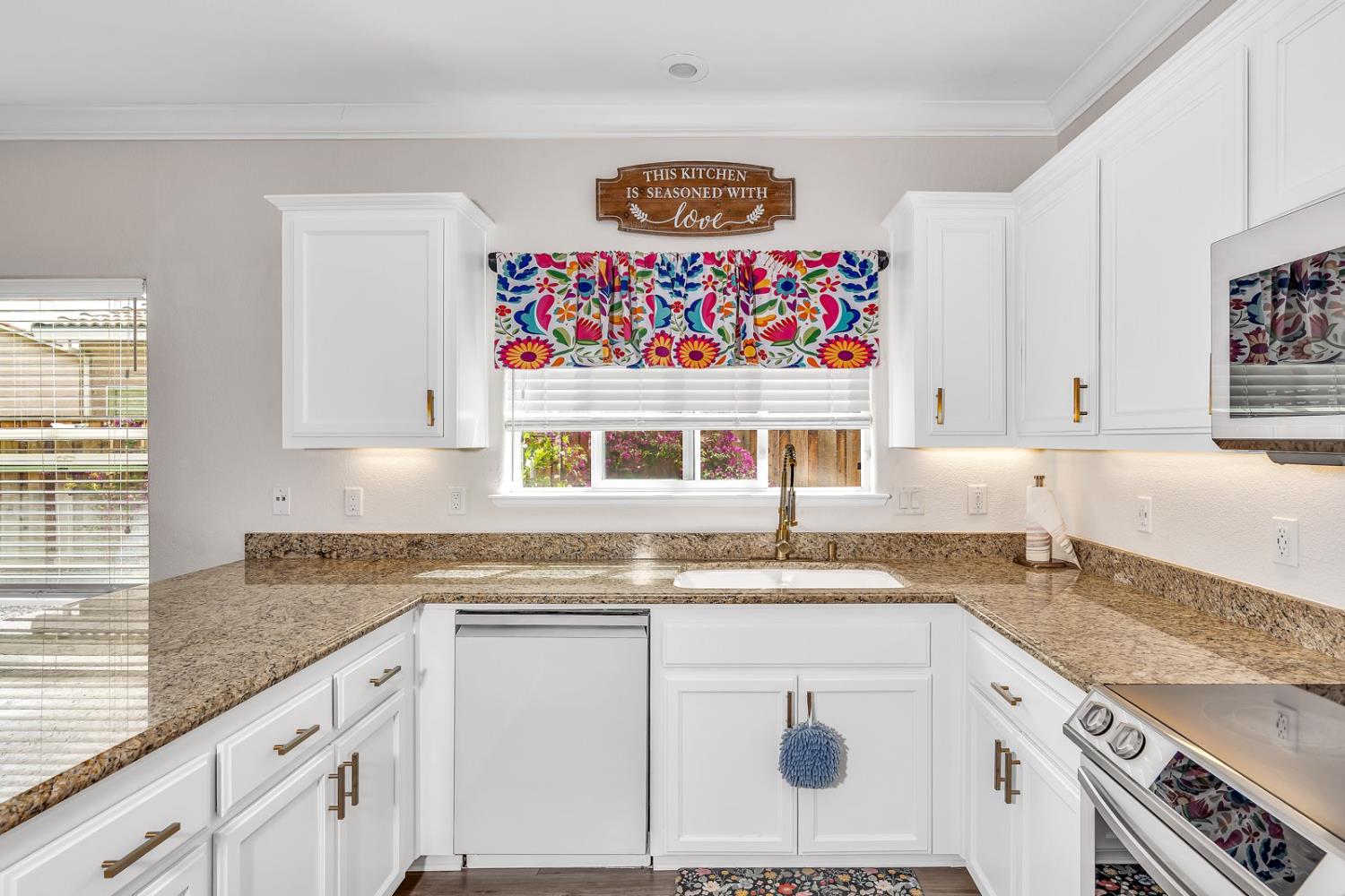 3008 La Vina Circle