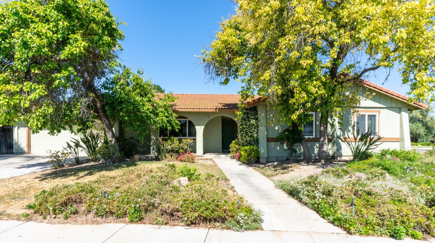 373 Foxmeadow Way