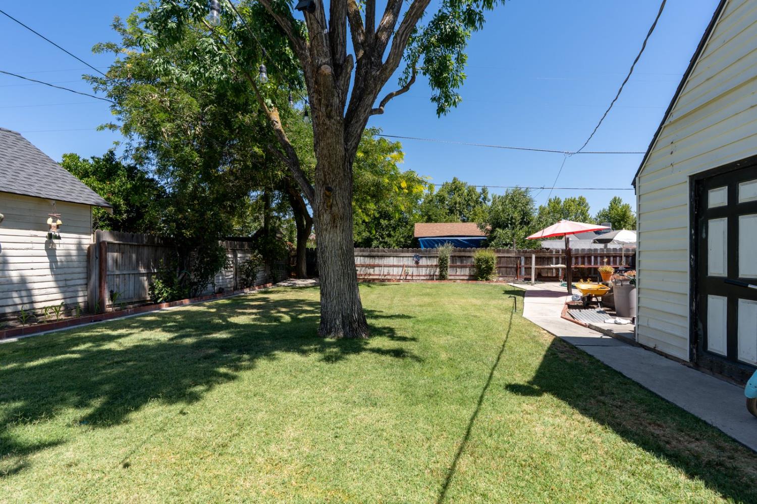 642 Adams Avenue