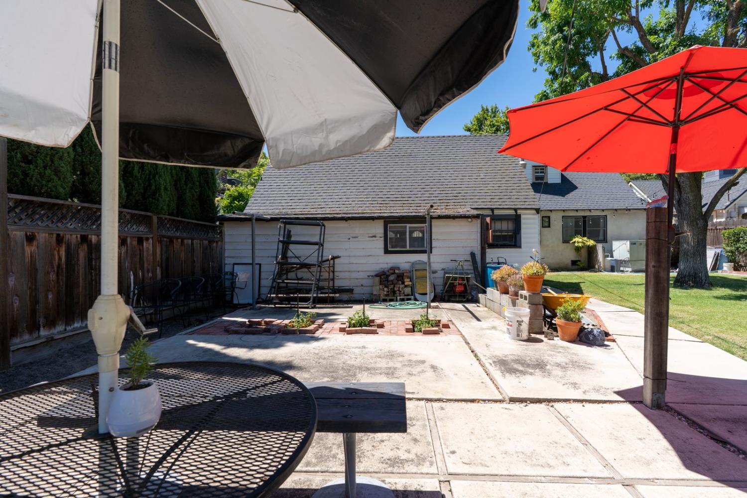 642 Adams Avenue
