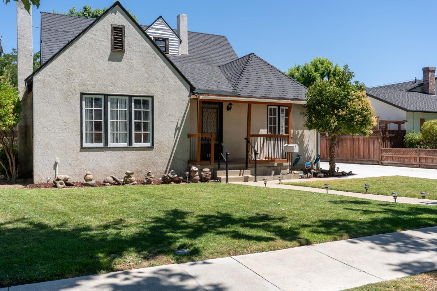 642 Adams Avenue