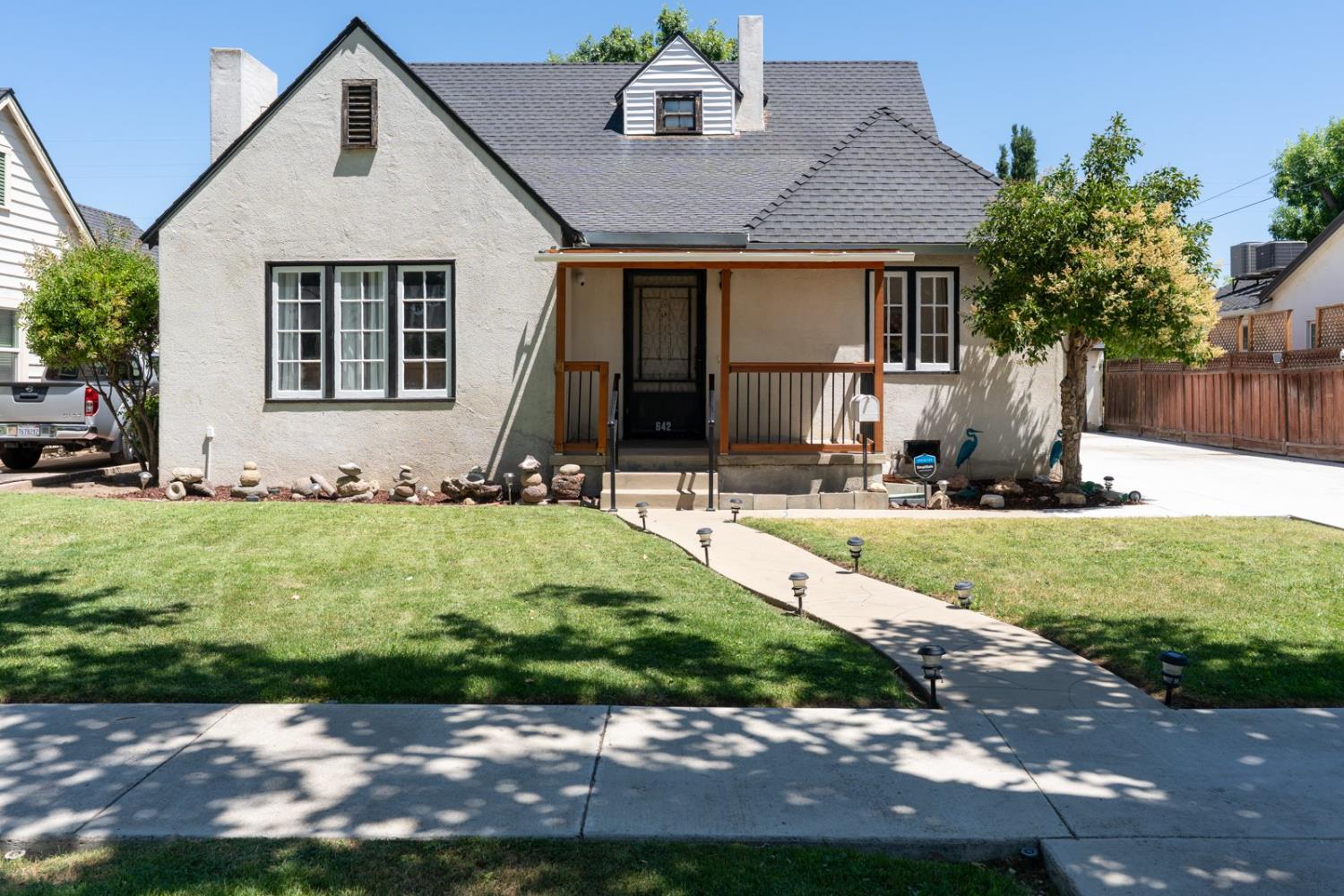 642 Adams Avenue