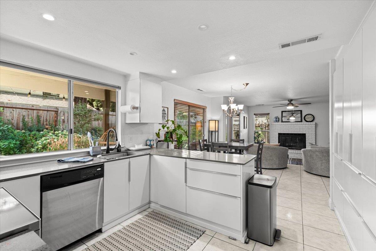 2408 Van Pelt Place
