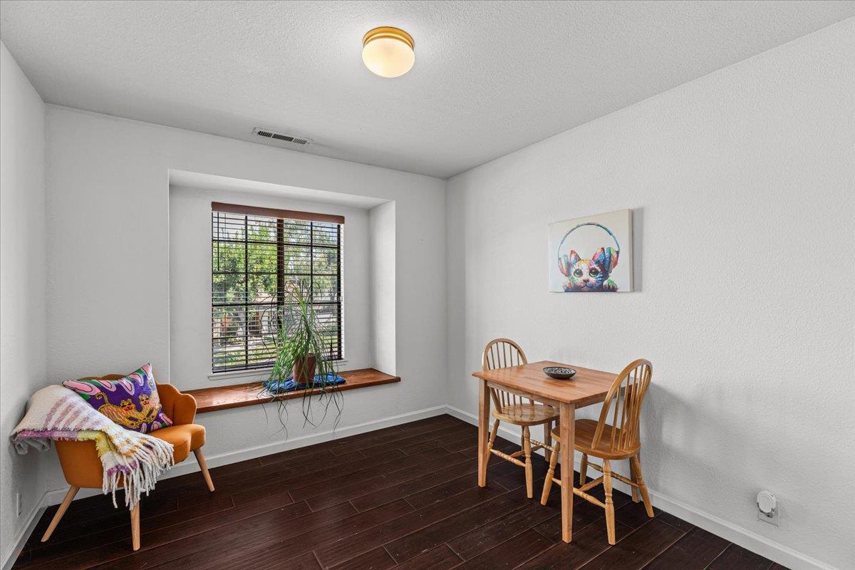 2408 Van Pelt Place