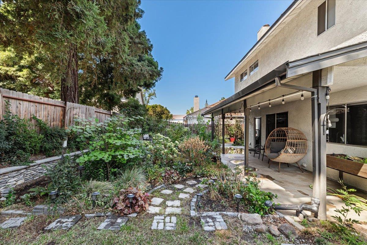 2408 Van Pelt Place