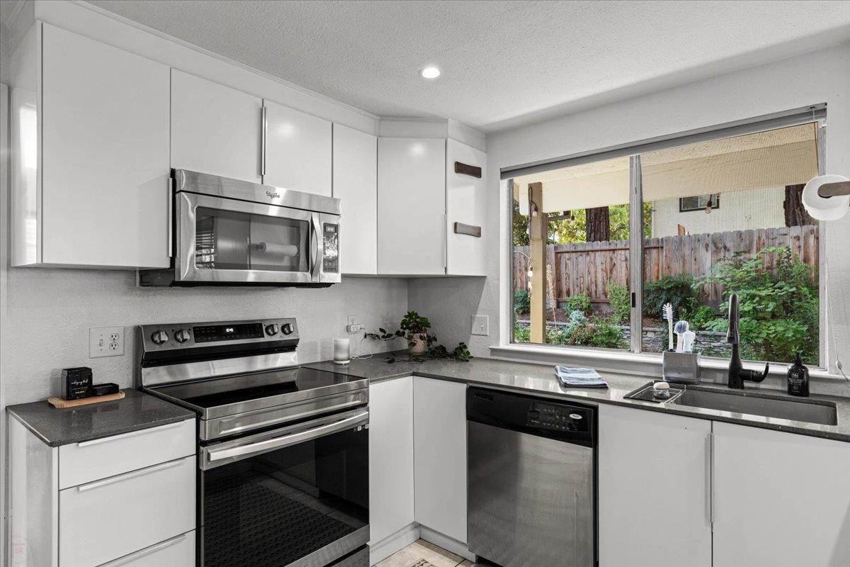 2408 Van Pelt Place