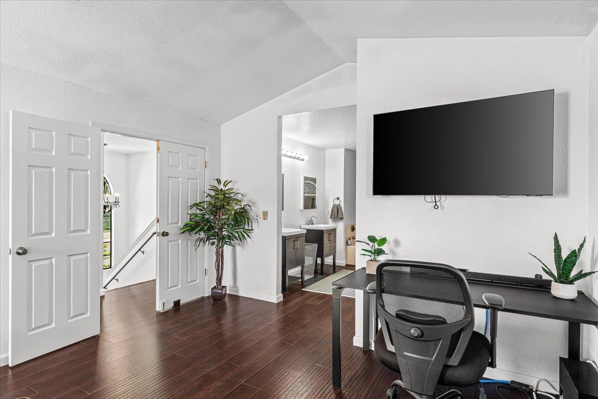 2408 Van Pelt Place