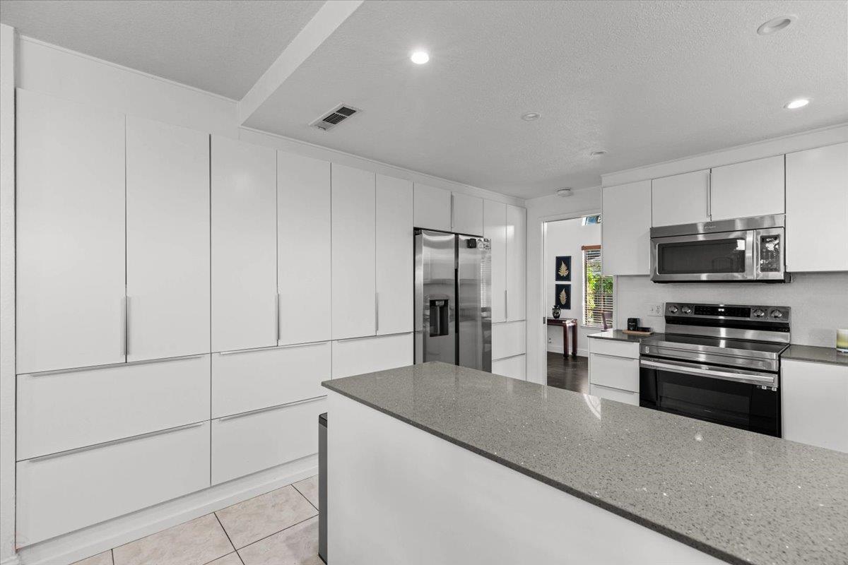 2408 Van Pelt Place