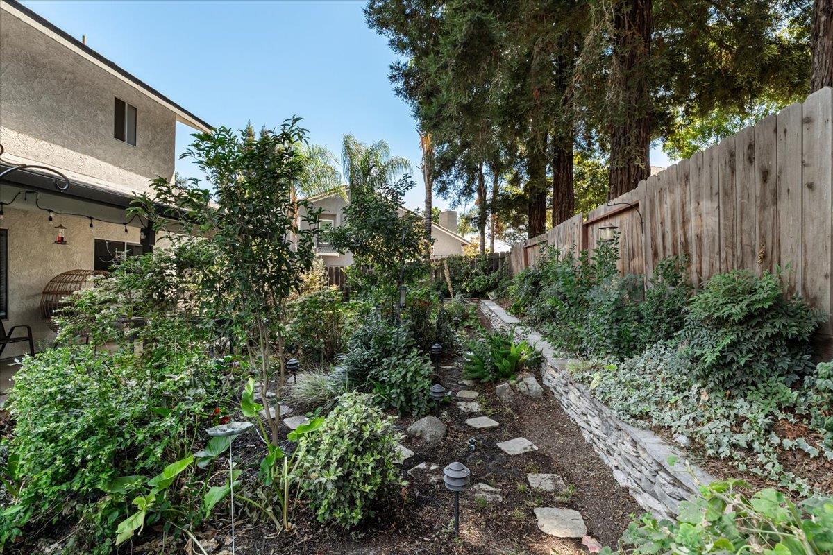 2408 Van Pelt Place