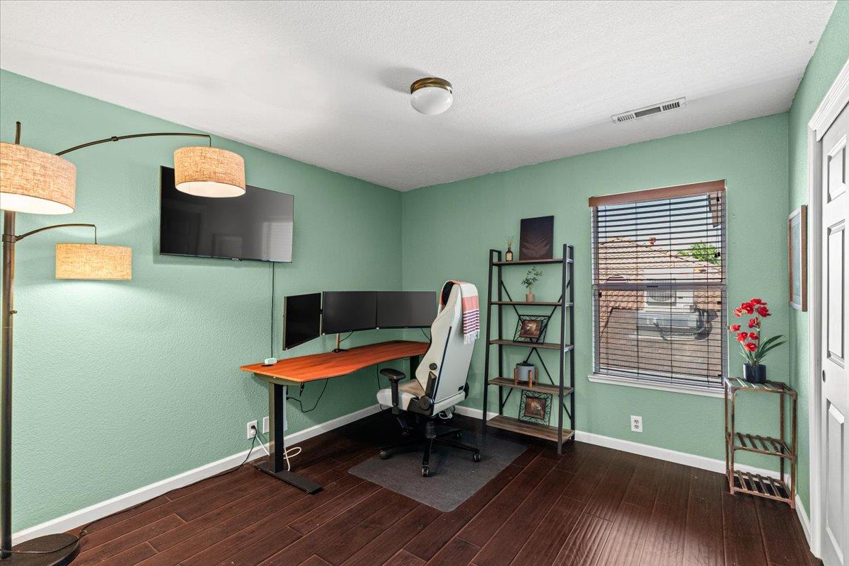 2408 Van Pelt Place