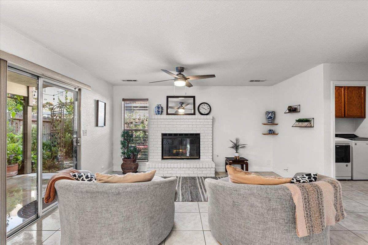 2408 Van Pelt Place